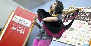 Inés González Suárez, de Posada de Llanera, el sábado, a la gaita. ::
J. C. ROMÁN