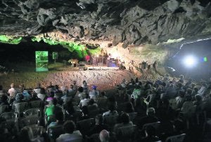 Concierto de verano en la Cuevona de Avín
