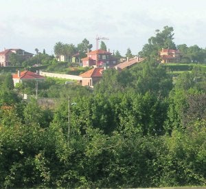 Viviendas unifamiliares de la parroquia de Leorio. ::
J. PAÑEDA