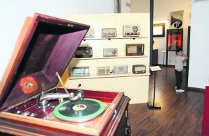 La Casa de Les Radios de Bimenes, ubicada en Suares, donde se pretende instalar la emisora. ::
PABLO NOSTI