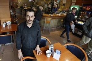 José Roldán, propietario del restaurante Plaza. ::                             PURIFICACIÓN CITOULA