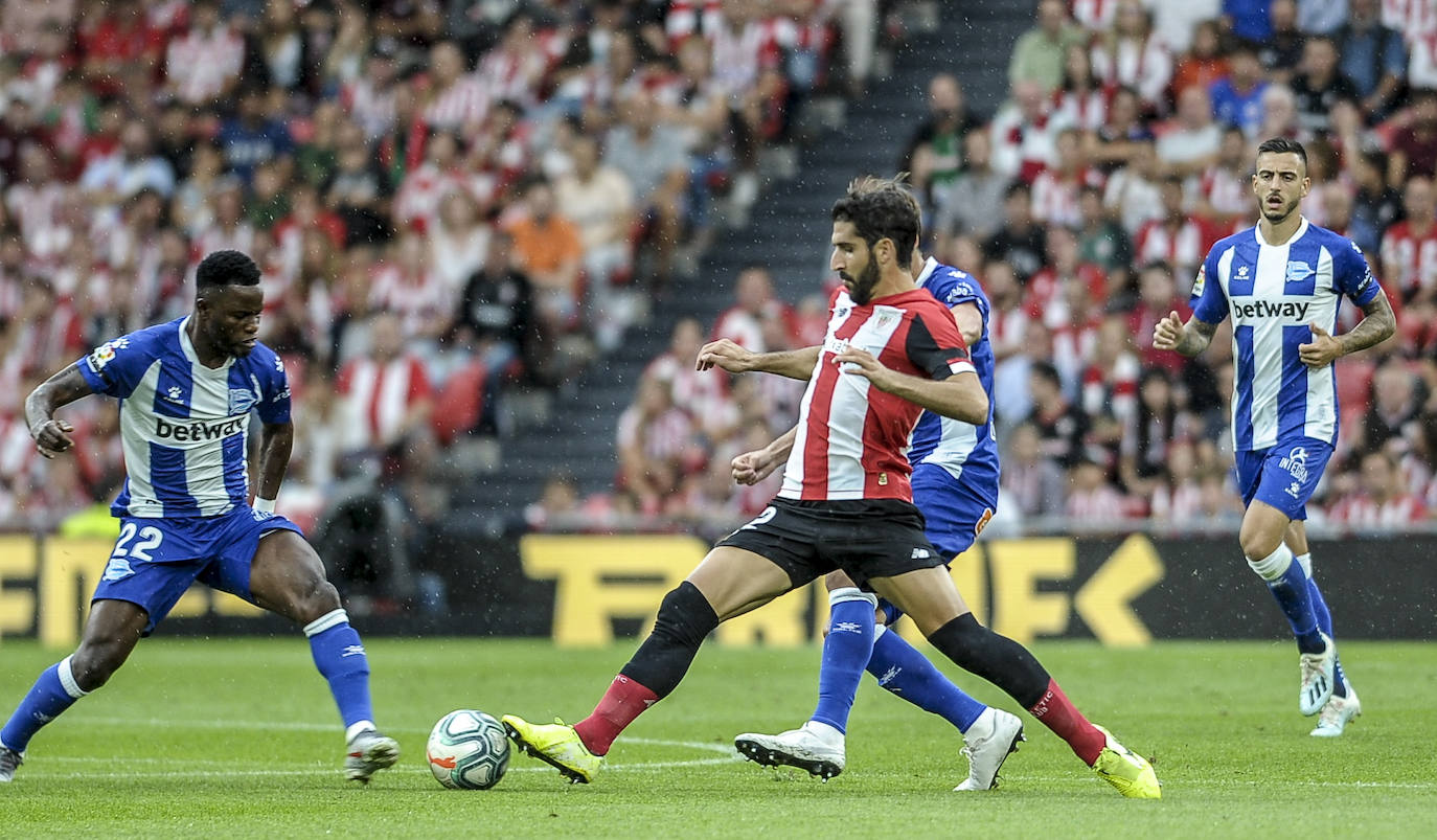 Las mejores fotografías correspondientes al partido de la quinta jornada del campeonato de Liga