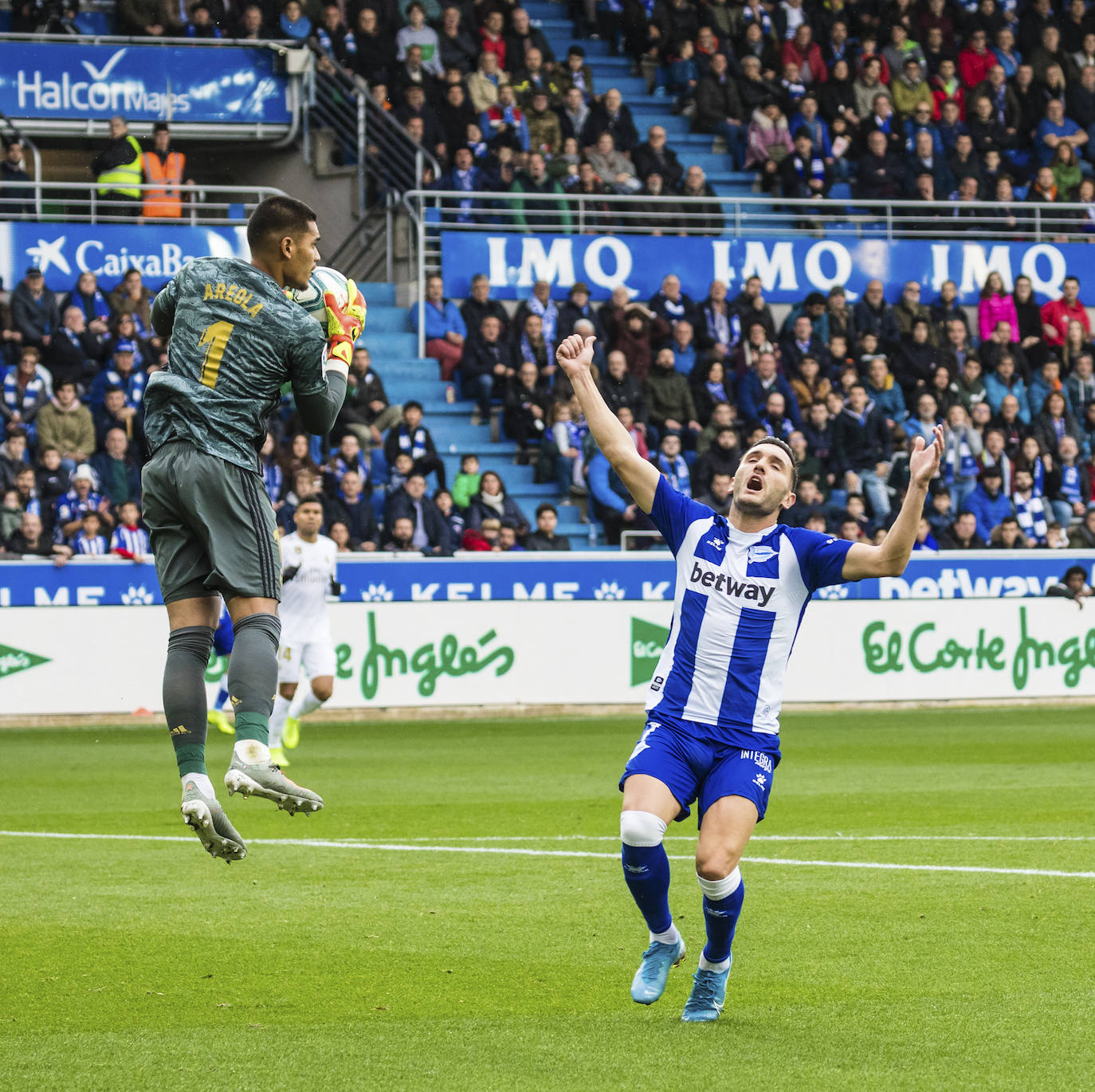 Fotos: Las mejores imágenes del Alavés-Real Madrid