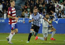 Rioja celebra el gol del empate en el último Alavés-Granada.