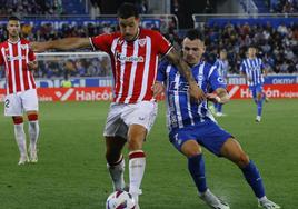 Lance del duelo liguero de la primera vuelta entre Alavés y Athletic.