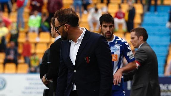 El técnico JOsé Bordalás, durante el partido de este domingo. 