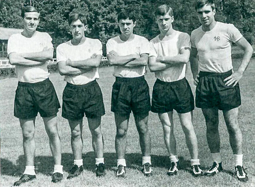 Igartua (segundo por la izquierda) y Clemente dieron pronto el salto al primer equipo.
