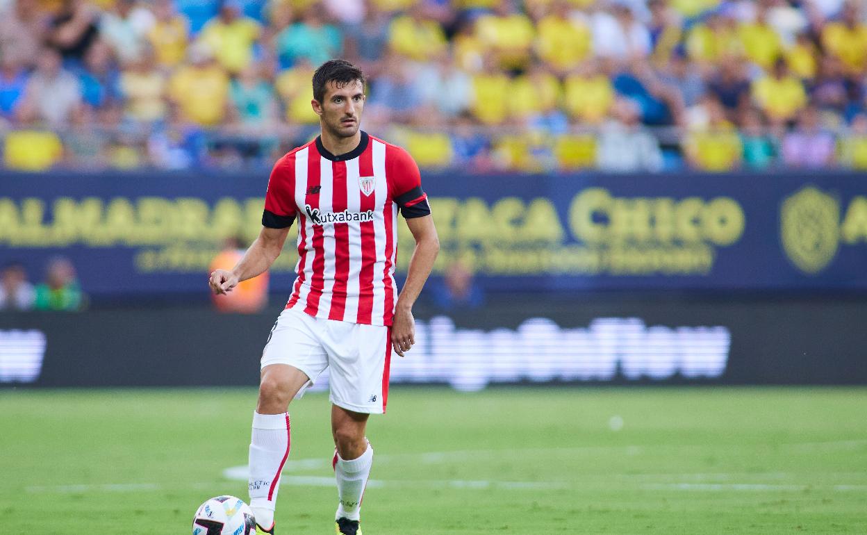 Vivian en el partido del Athletic en Cádiz. 