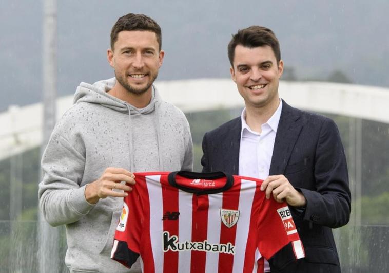 El soldado De Marcos renueva hasta 2024 con el Athletic