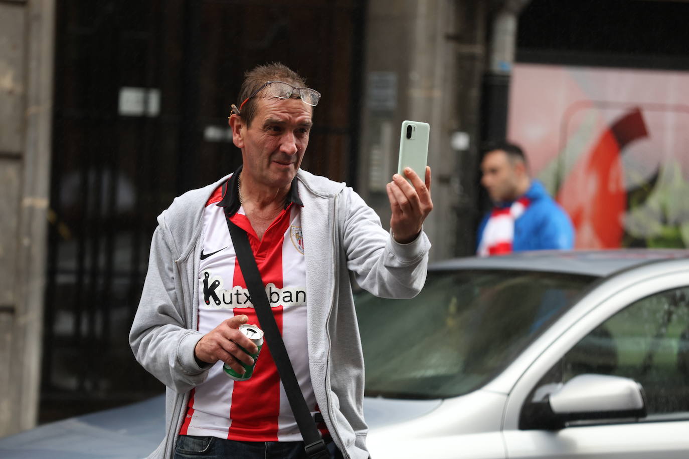 La lluvia enfría el ambiente en Pozas antes del partido contra el Real Madrid