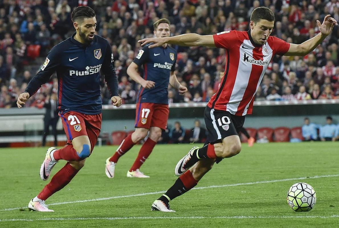 Aduriz, junto a Valverde en uno de los entrenamientos de esta semana.