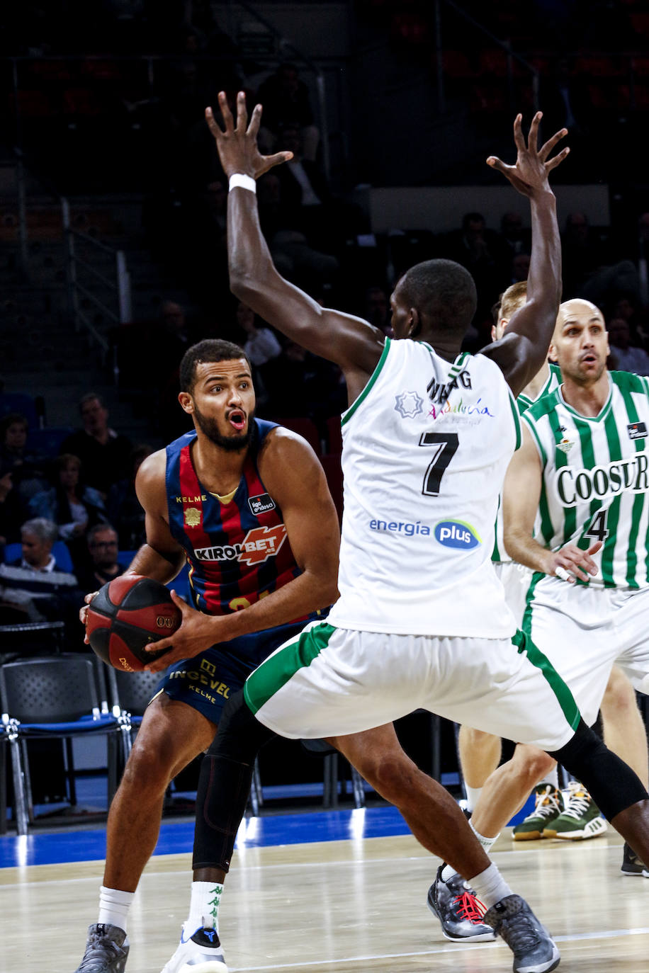 Fotos: El Baskonia - Betis, en imágenes