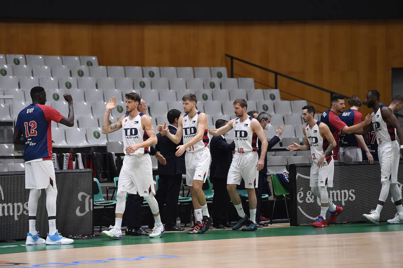 Fotos: El Joventut-Baskonia, en imágenes