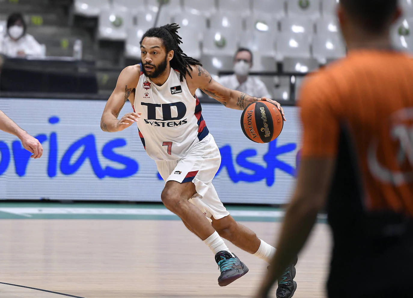 Fotos: El Joventut-Baskonia, en imágenes