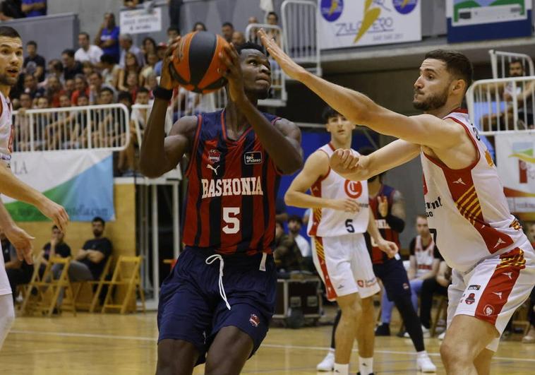 El joven baskonista Ousmane Ndiaye jugará en la ACB como cedido en el Zunder Palencia