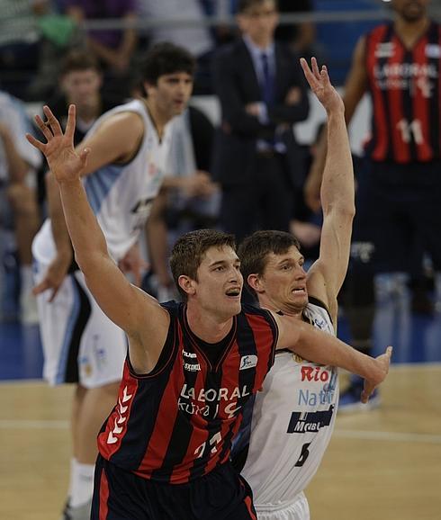 Tibor Pleiss, en nu choque de la Liga Endesa. 