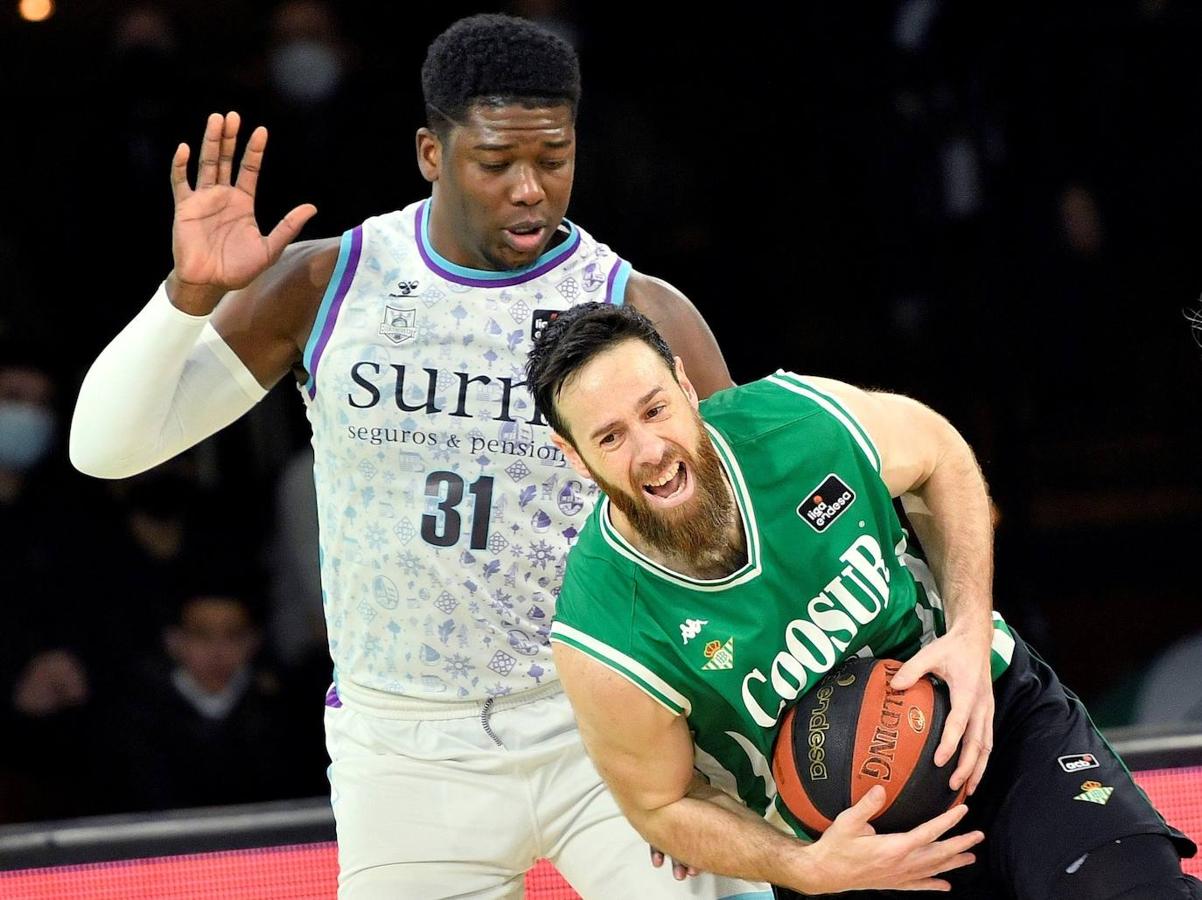 Fotos: Merecido triunfo del Bilbao Basket ante en Betis en Sevilla