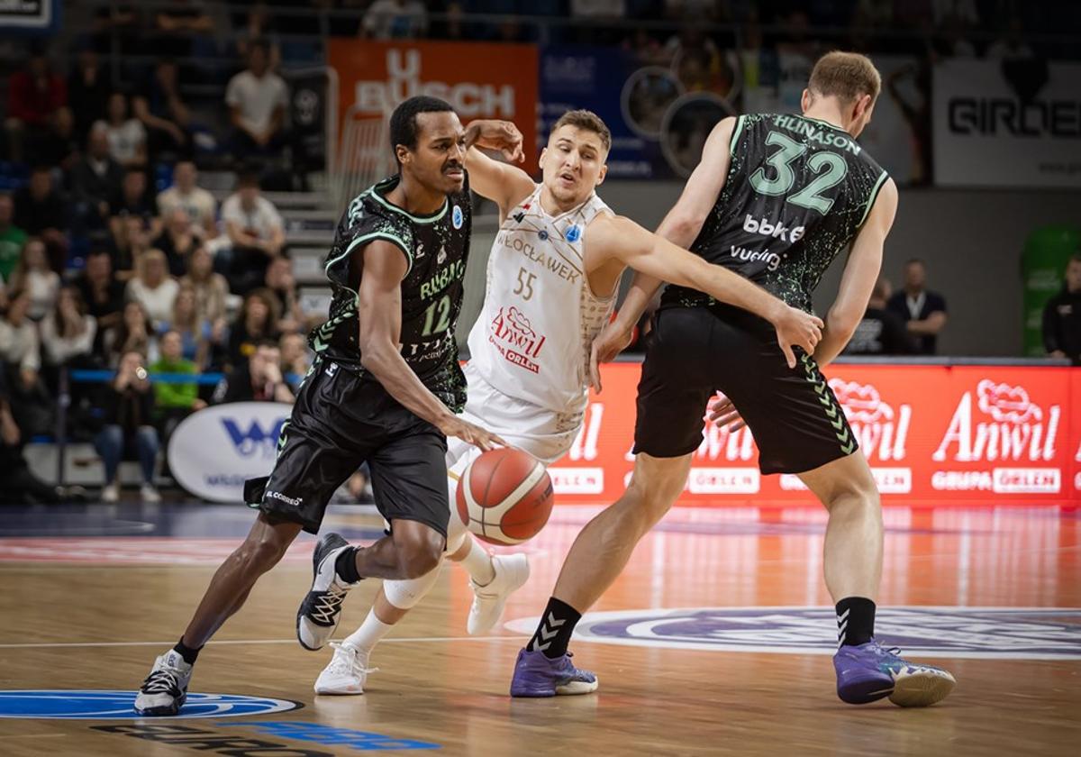 El Bilbao Basket consigue una agónica victoria en su estreno en Europa tras una espectacular remontada