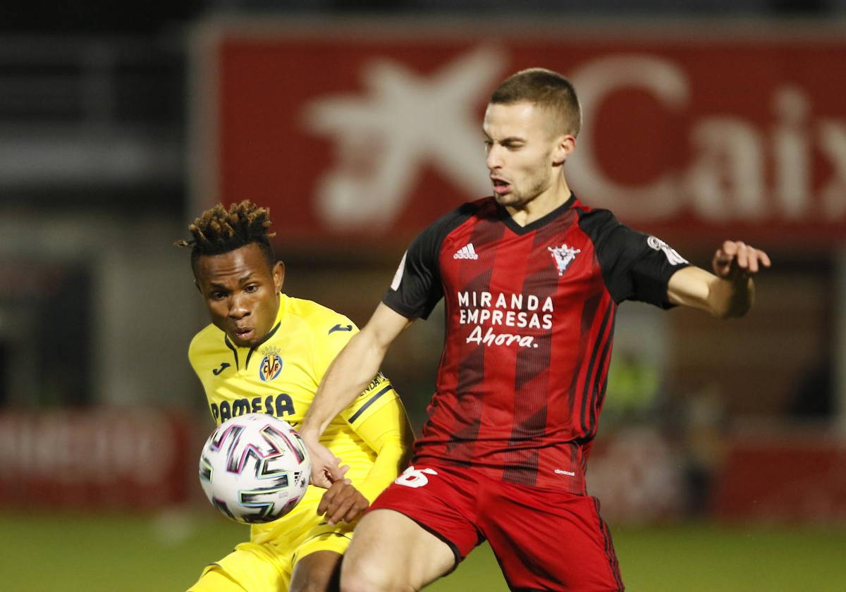 Enric Franquesa jugó en el Mirandés la campaña 2019/20 y llegó el pasado mes de enero al equipo madrileño.