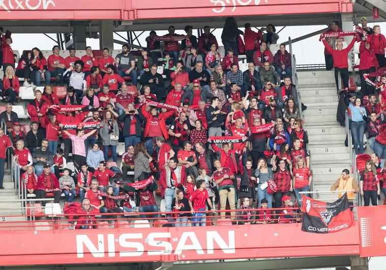 Más de un centenar de hinchas animarán al Mirandés en El Molinón