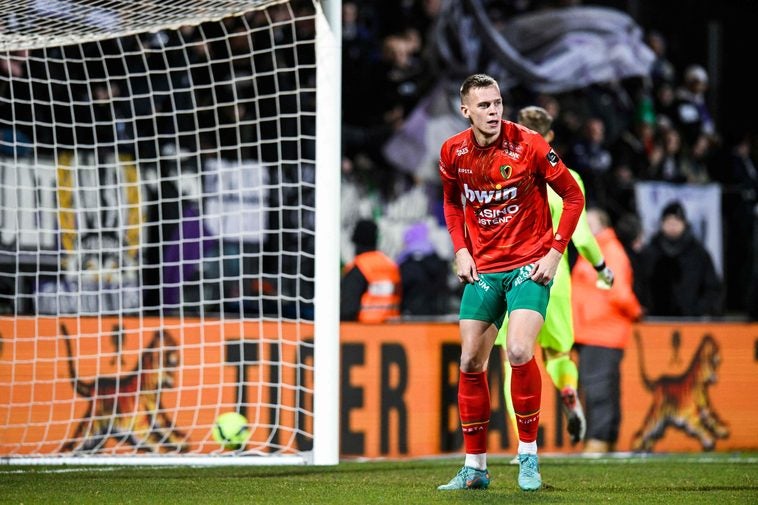 El jugador de 23 años ha anotado cerca de una treintena de goles desde que debutase como profesional hace 3 años.