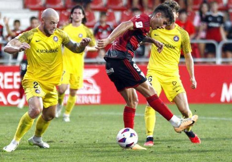 El Mirandés ya quiso contar con el pichichi Carlos Martín en verano de 2022