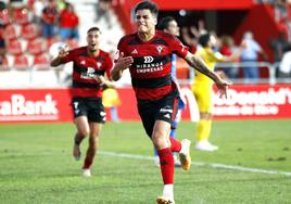 La cita de la primera vuelta entre Mirandés y Andorra concluyó 4-3 tras el gol de tacón de Carlos Martín en la última jugada del encuentro que se disputó en Anduva.