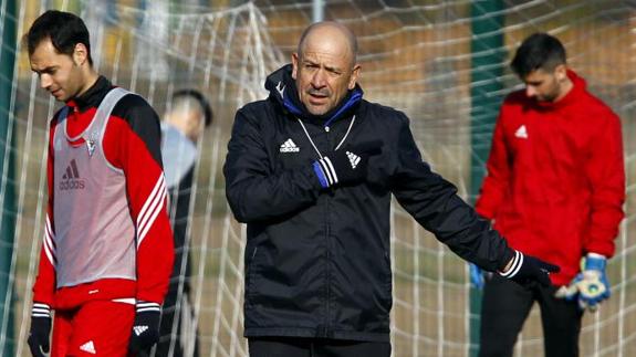 Barragán, en un entrenamiento del Mirandés la pasada semana. 