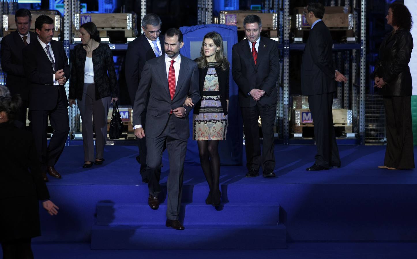2010. Los Príncipes durante la inauguración de la nueva fábrica de Mesa en Mingia.