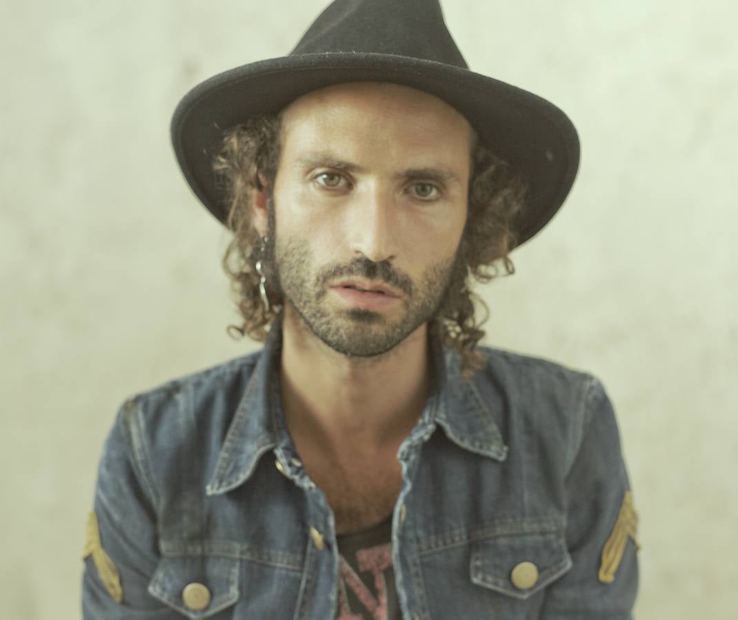 Leiva. 4 de junio. Miguel Conejo Torres, Leiva en el mundo musical, vuelve con su producción más reciente 'Pólvora'.