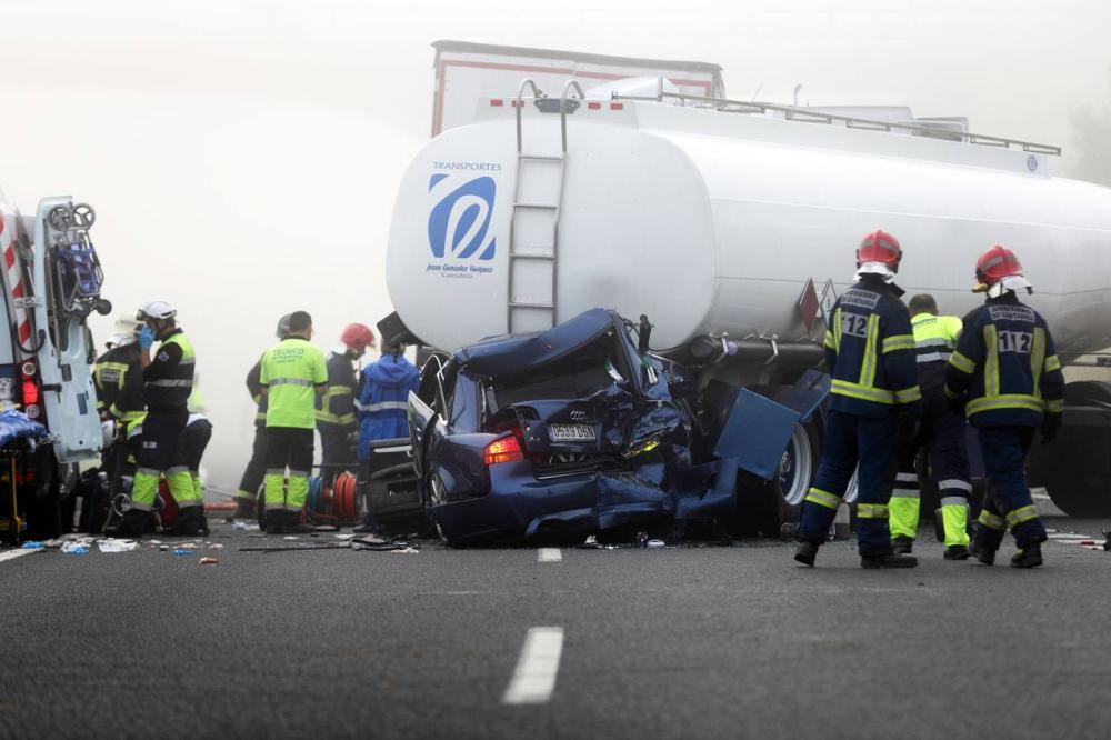 Grave accidente múltiple en la A-8 en Cabezón de la Sal