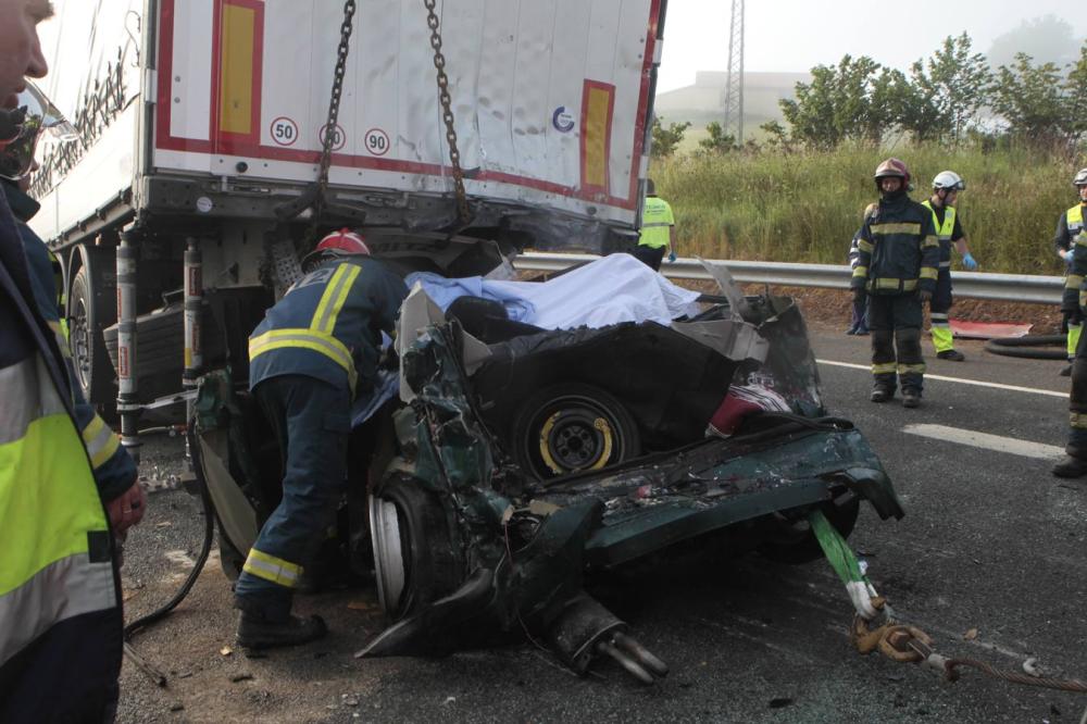 Grave accidente múltiple en la A-8 en Cabezón de la Sal