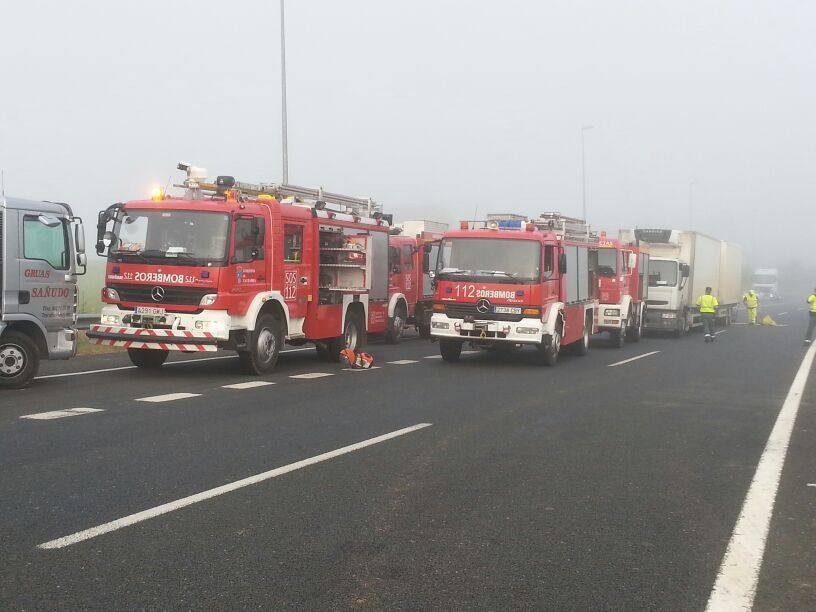 Grave accidente múltiple en la A-8 en Cabezón de la Sal