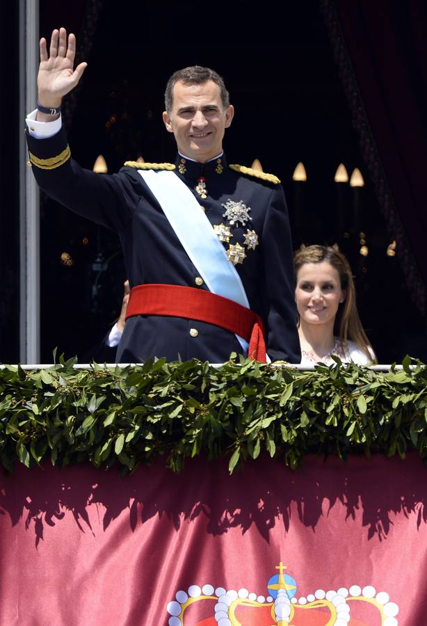 Los Reyes saludan desde el Palacio Real
