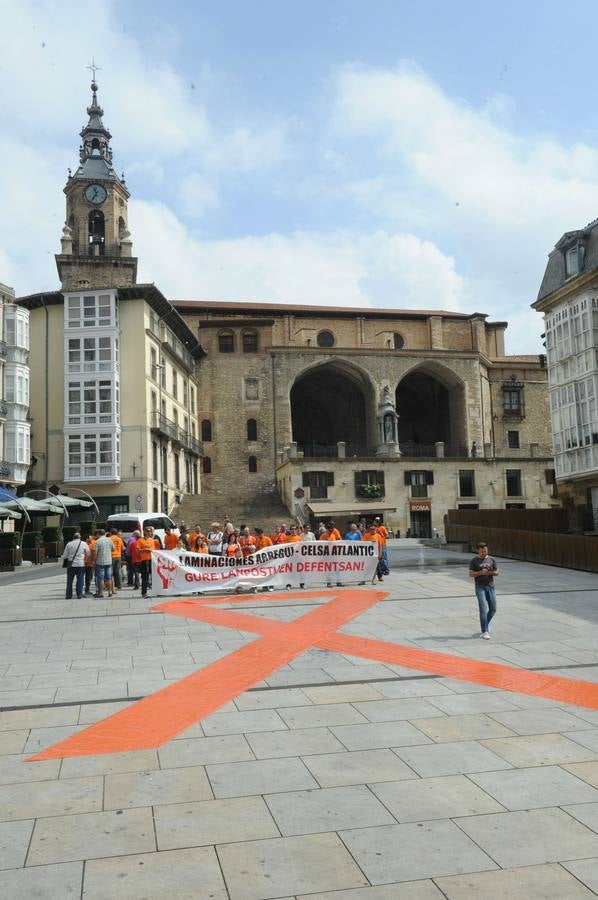 Un lazo naranja por el conflicto de Laminaciones Arregui