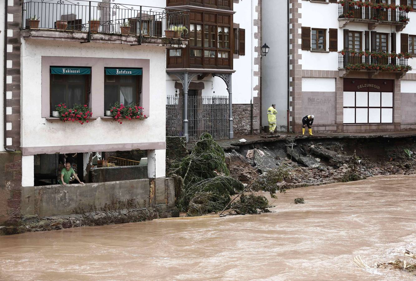 Elizondo, uno de los puntos más afectados por las inundaciones que azotan el Baztan