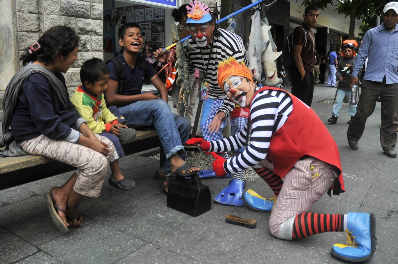 Payasos de Latinoamérica y EEUU perfeccionan en Guatemala el arte de la risa