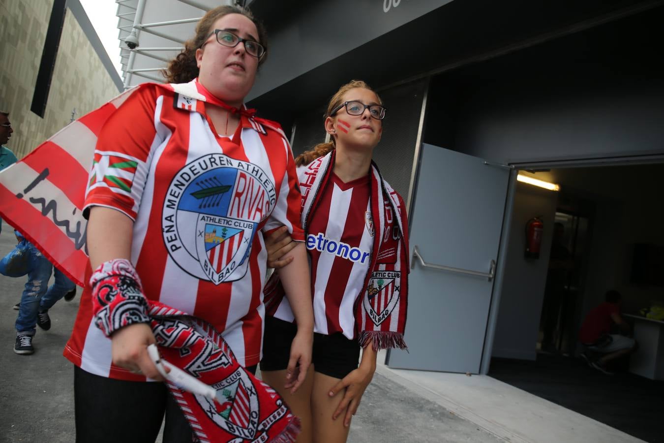 La afición del Athletic calienta motores antes del partido