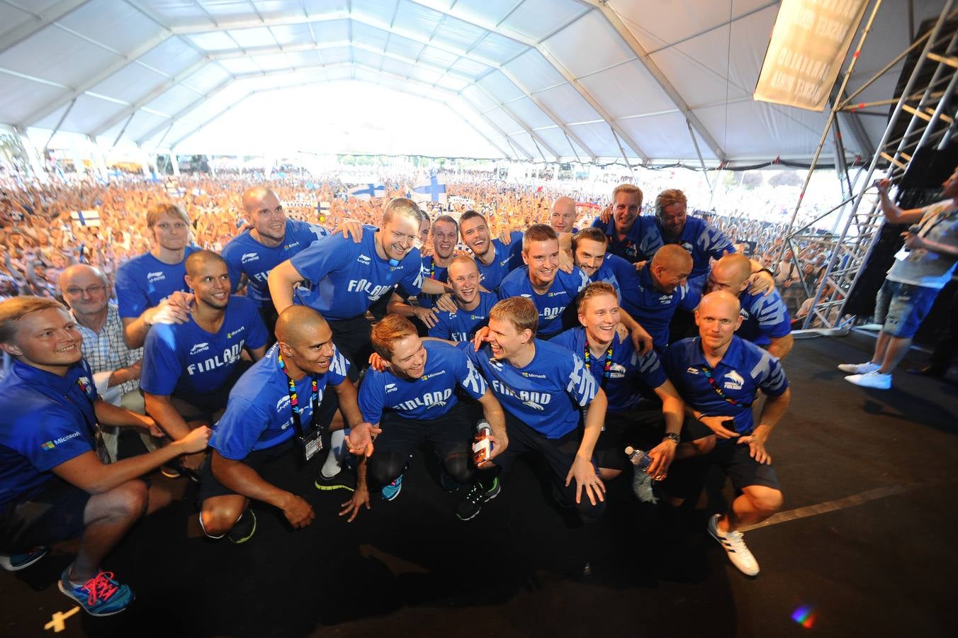 Una &#039;manada de lobos&#039; toma la noche vizcaína