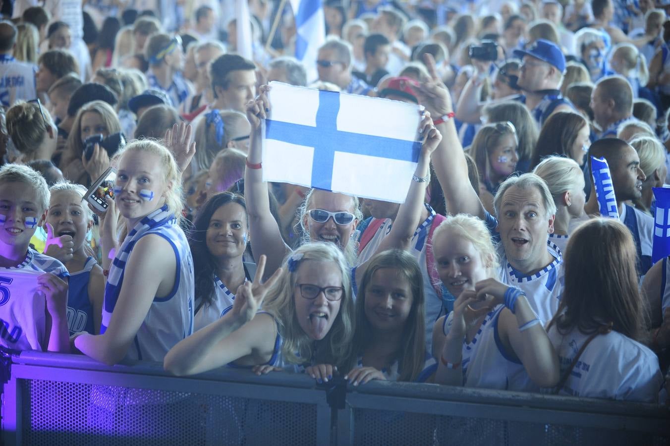 Una &#039;manada de lobos&#039; toma la noche vizcaína