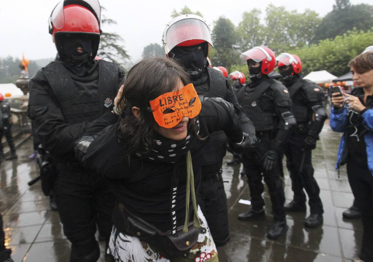 La Ertzaintza detiene a los cinco procesados de Segi