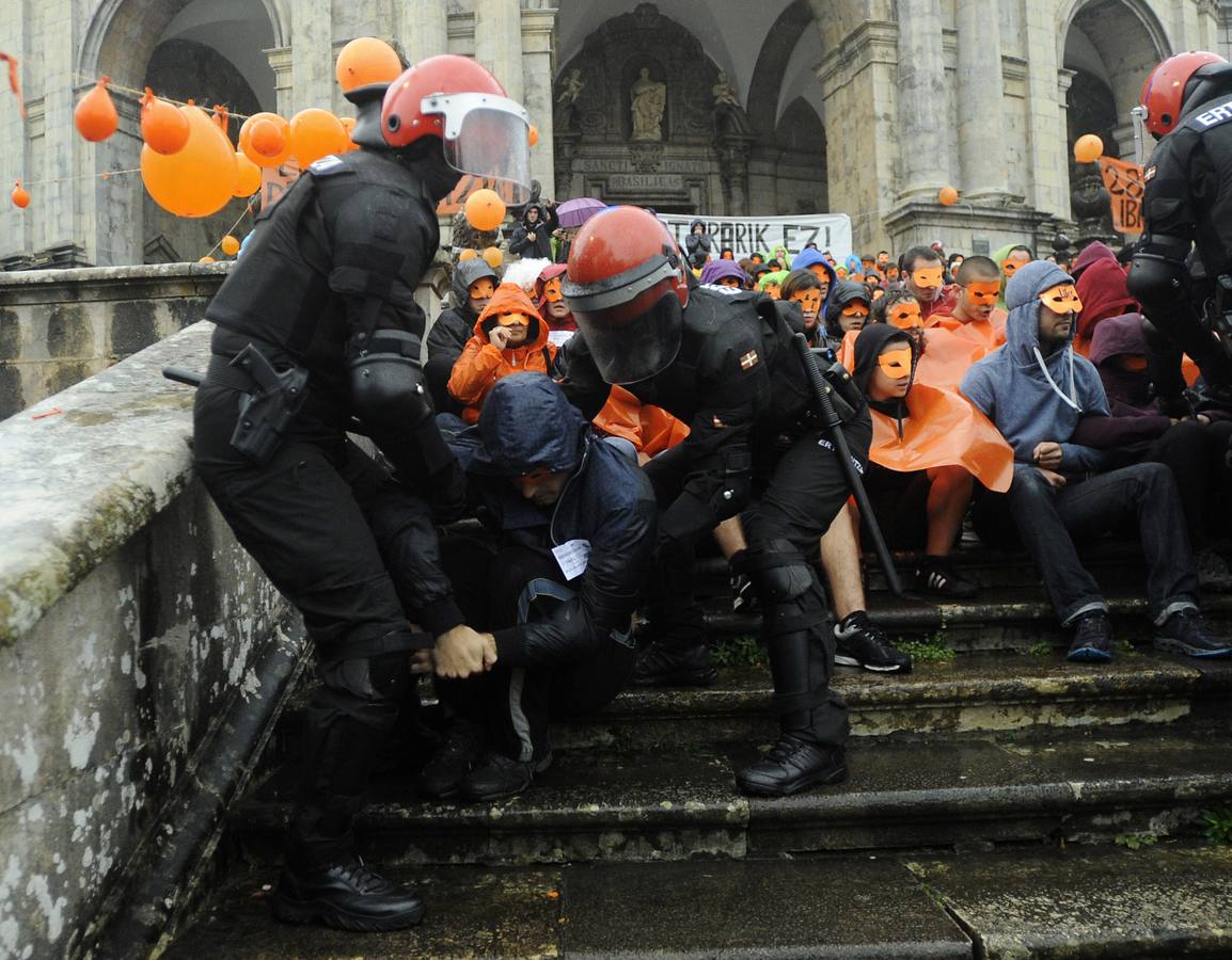 La Ertzaintza detiene a los cinco procesados de Segi