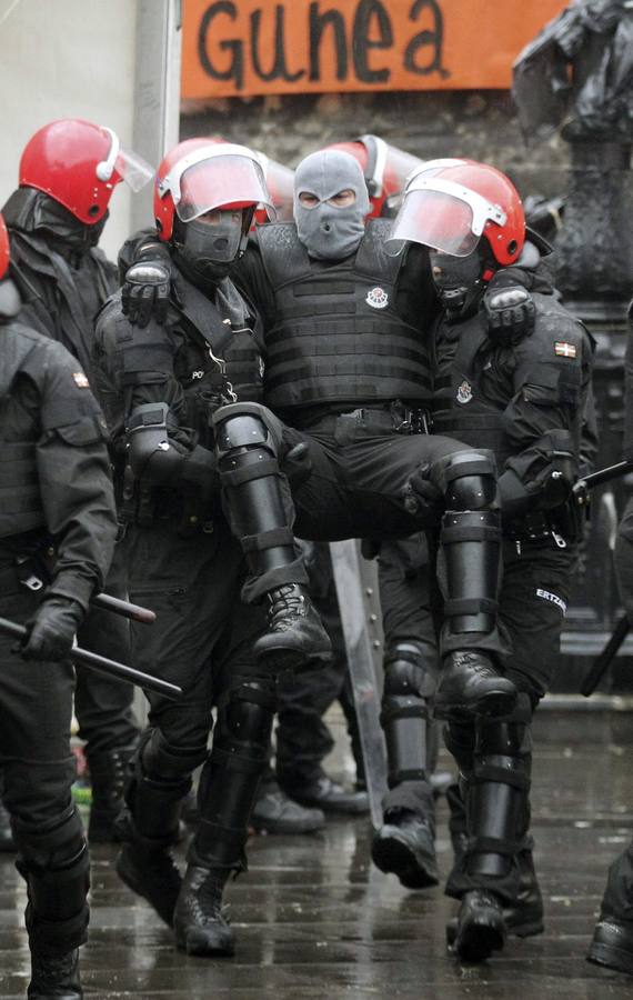 La Ertzaintza detiene a los cinco procesados de Segi