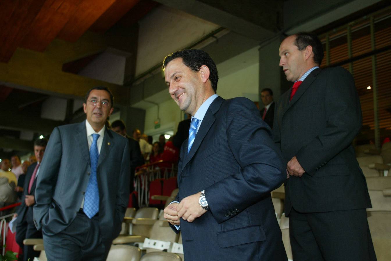 José Luis Bilbao y Fernando Lamikiz, presidente del Athletic entre 2004 y 2006, en una imagen de septiembre de 2004.