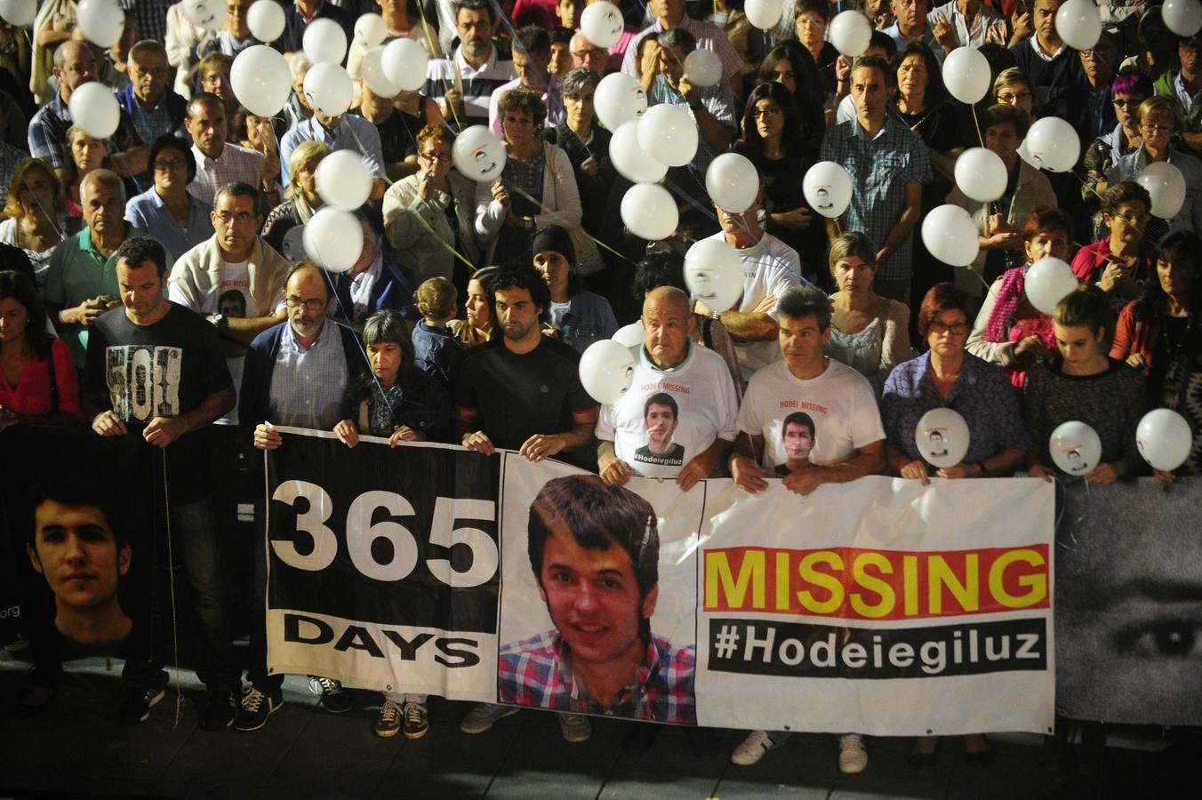 Unas mil personas recuerdan a Hodei en la última concentración en su memoria