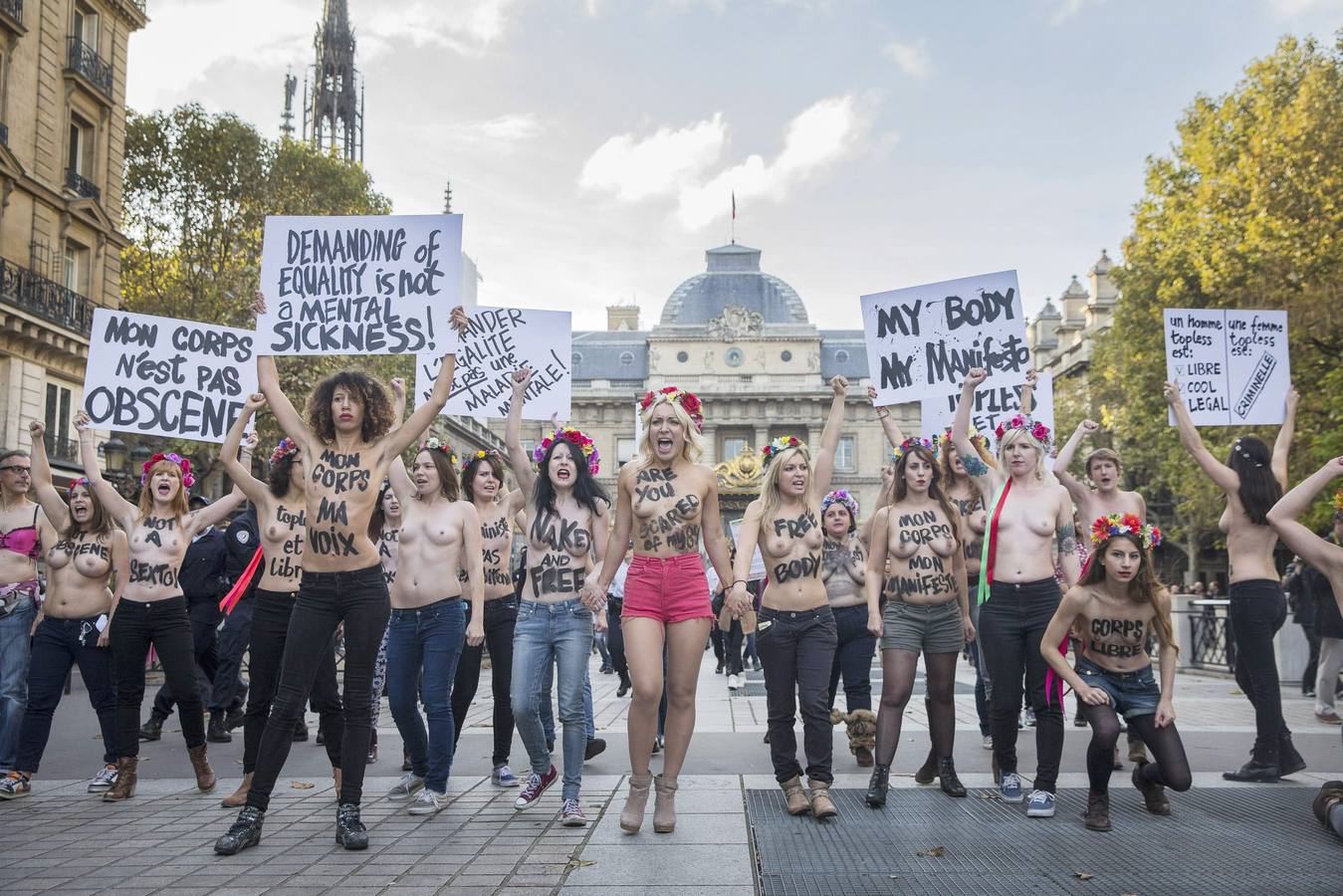 Protesta de Femen en París