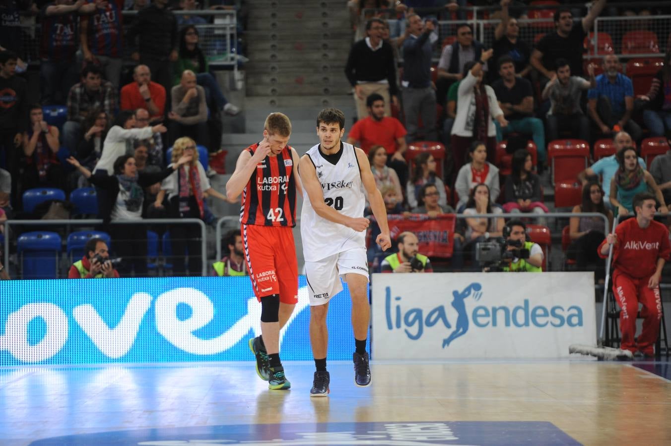 Las mejores imágenes del partido Laboral Kutxa-Bilbao Basket