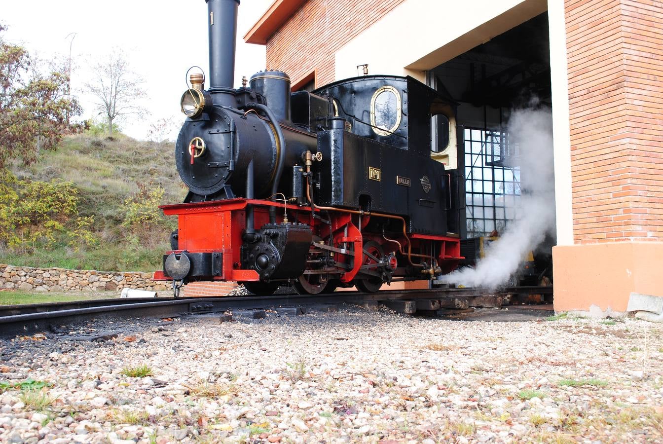 Maniobra de encendido de la pequeña locomotora alemana 'Hulla'.