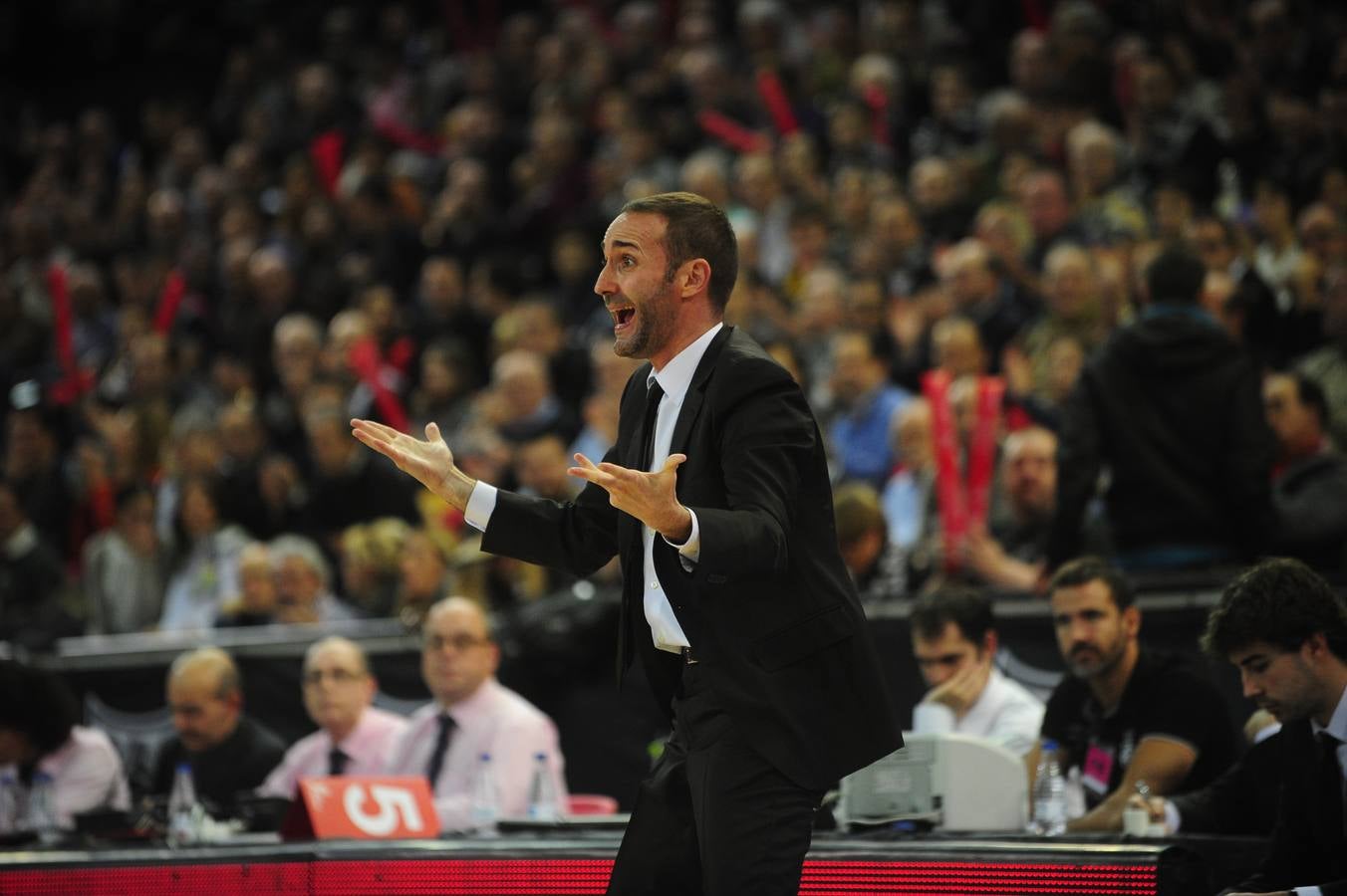 Todas las fotos del Bilbao Basket-Real Madrid