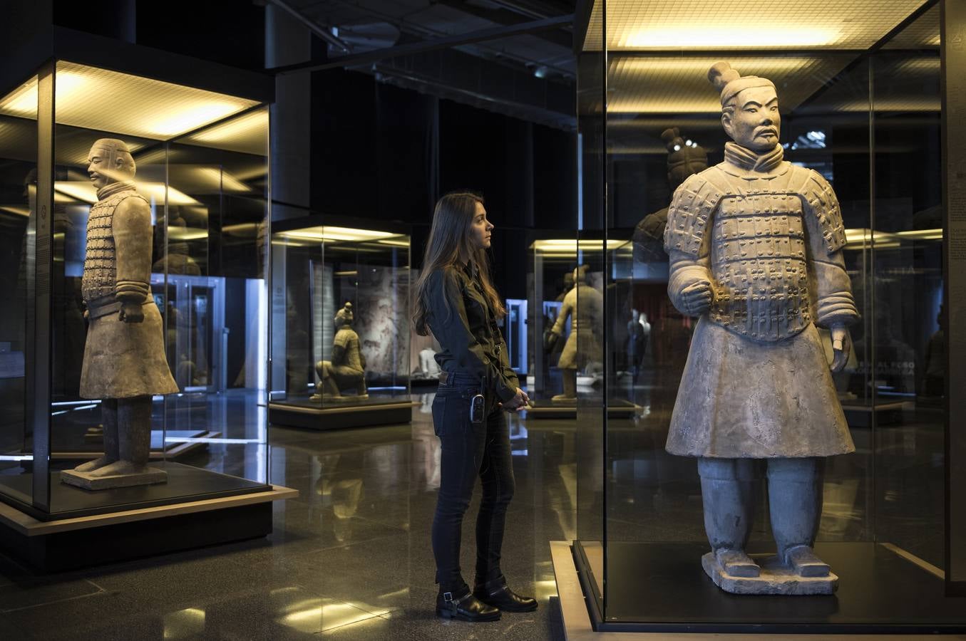 Grandes colas para ver los guerreros de Xian en el Euskalduna